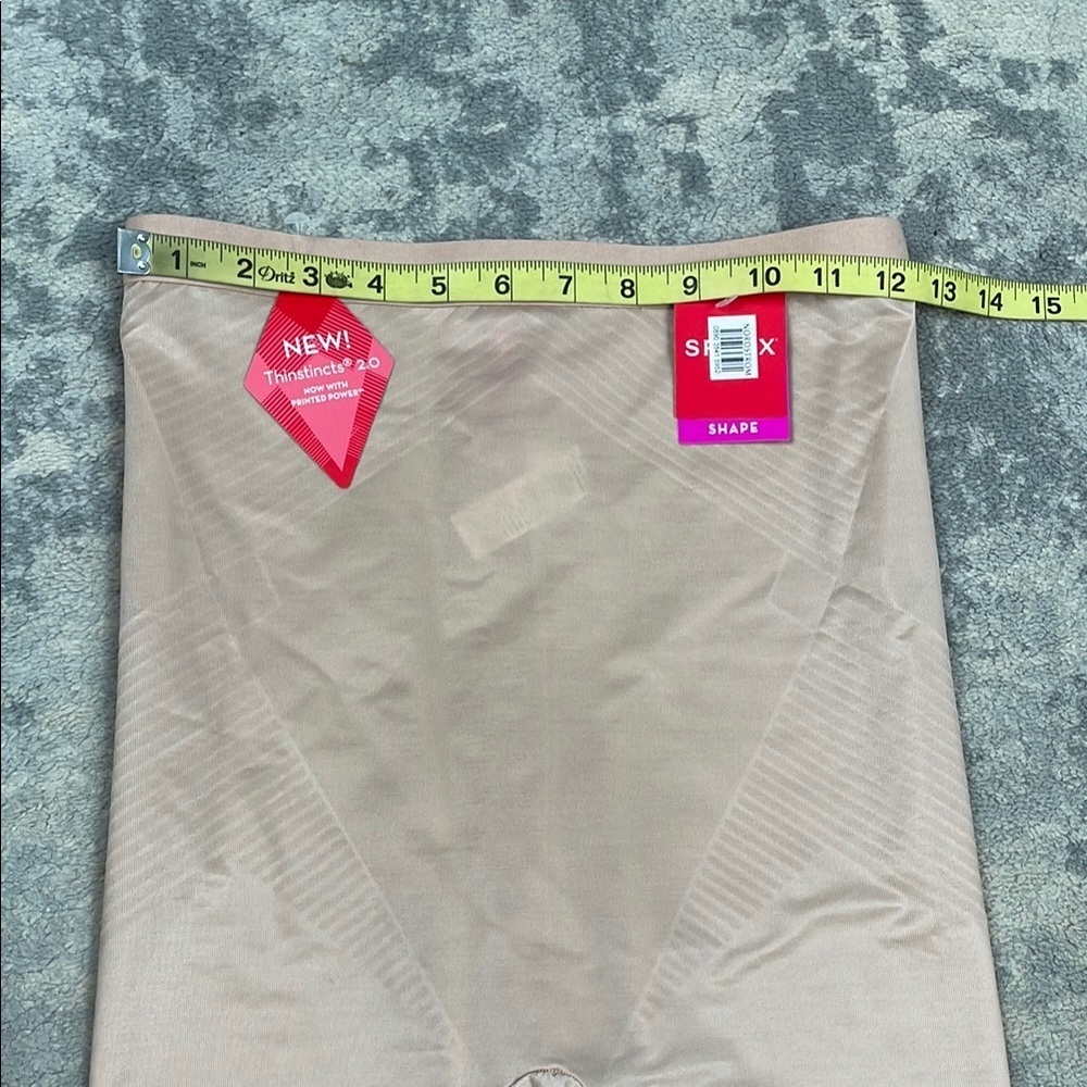 NWT Spanx Thinstincts 2.0 High Waist Mid Thigh Shapewear Shorts Beige Sz M - Picture 8 of 13